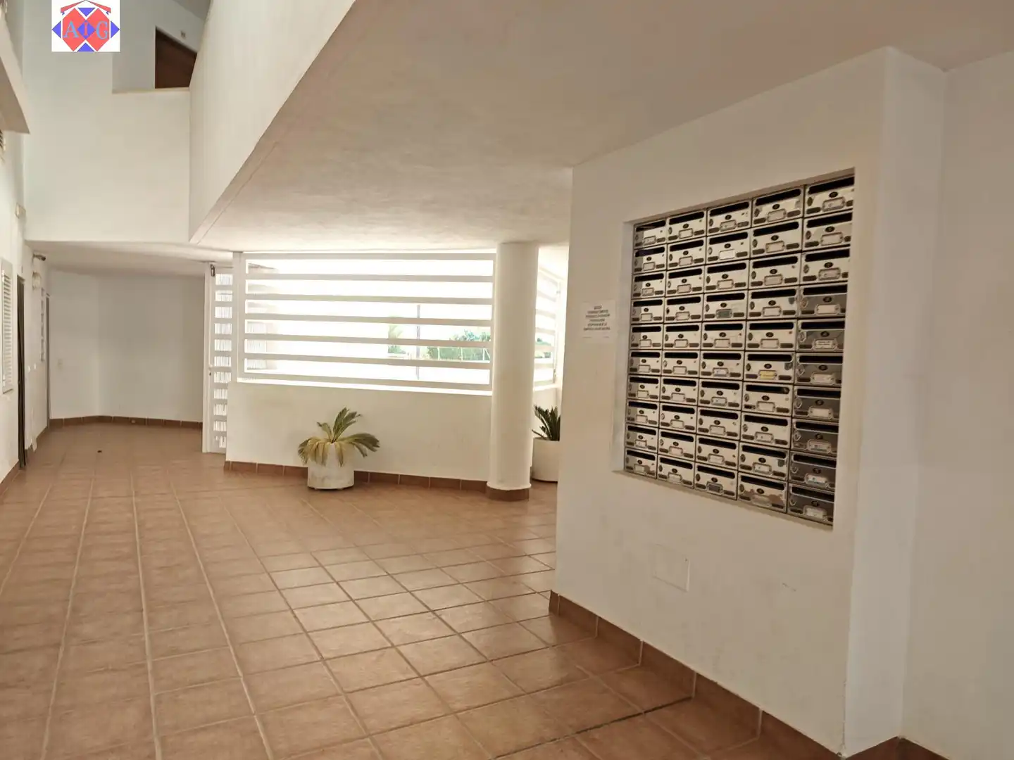 Dachboden zum Verkauf in Lújar mit Klimaanlage, Terrasse und Möbliert