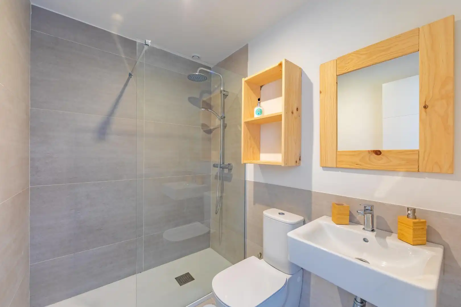 Bathroom of Attic for sale in Tarifa  with Terrace and Community pool