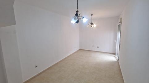 Foto 2 de Casa adosada en venda a Núcleo urbano, Chiclana de la Frontera