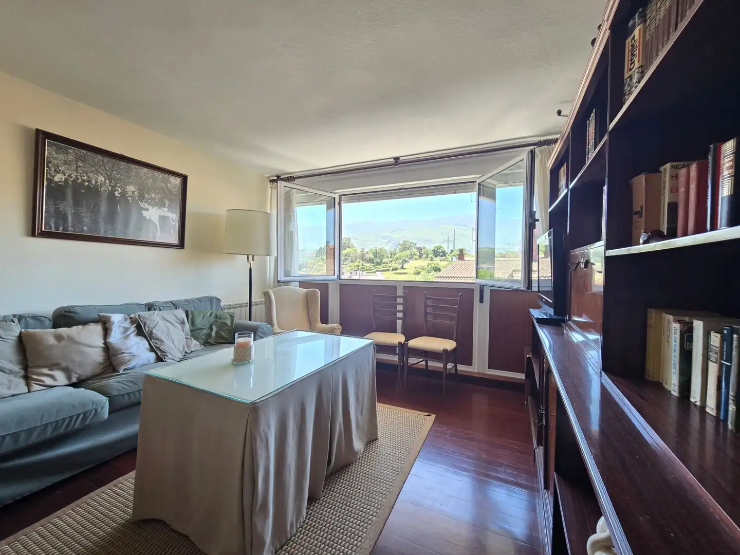 Sala de estar de Piso en venta en Llanes con Calefacción