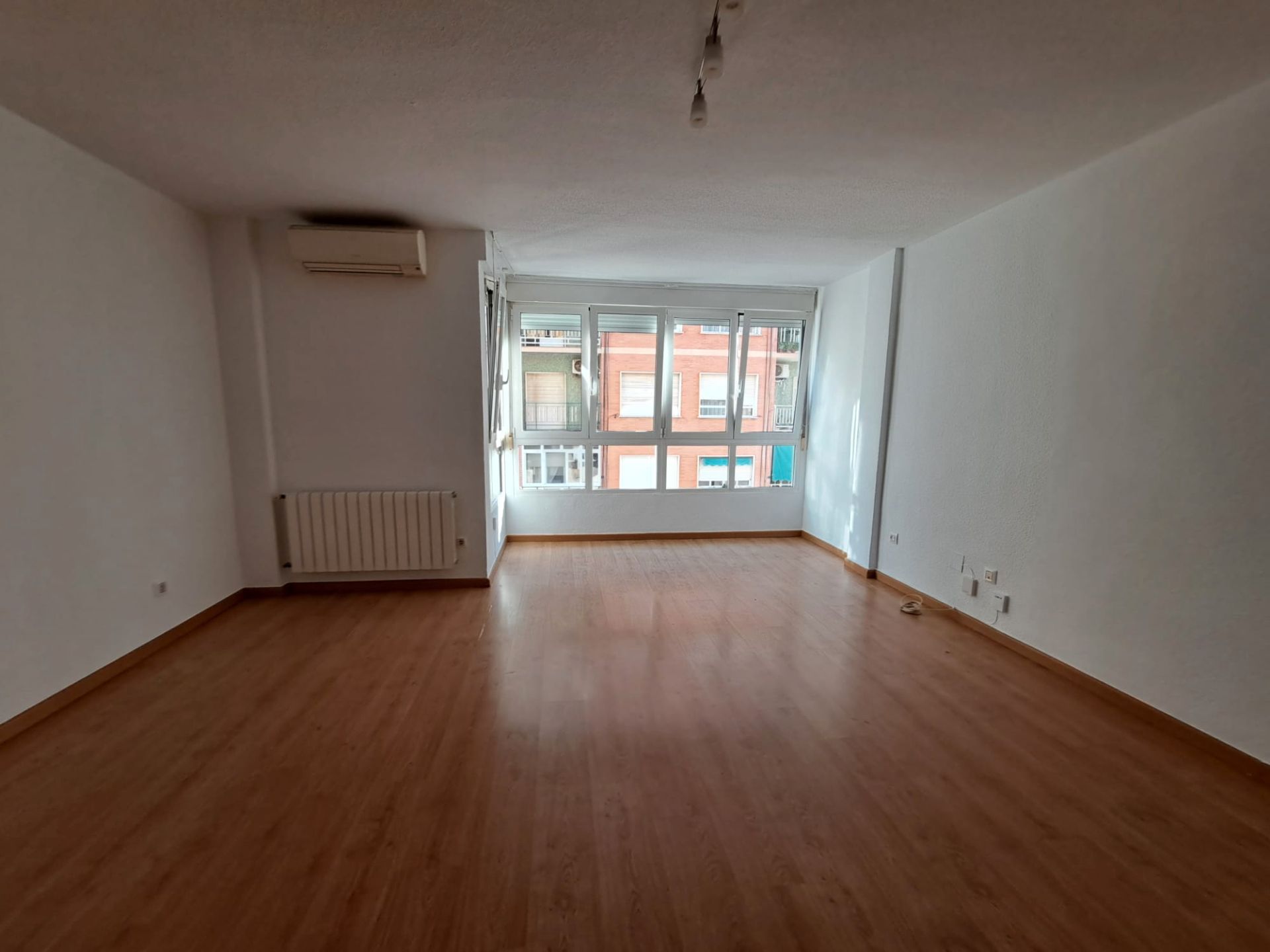 Sala d'estar de Pis en venda en Cartagena amb Aire condicionat