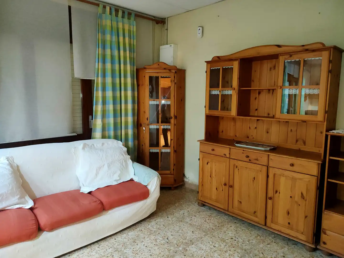 Sala de estar de Casa adosada en venta en Maçanet de la Selva con Aire acondicionado, Calefacción y Jardín privado