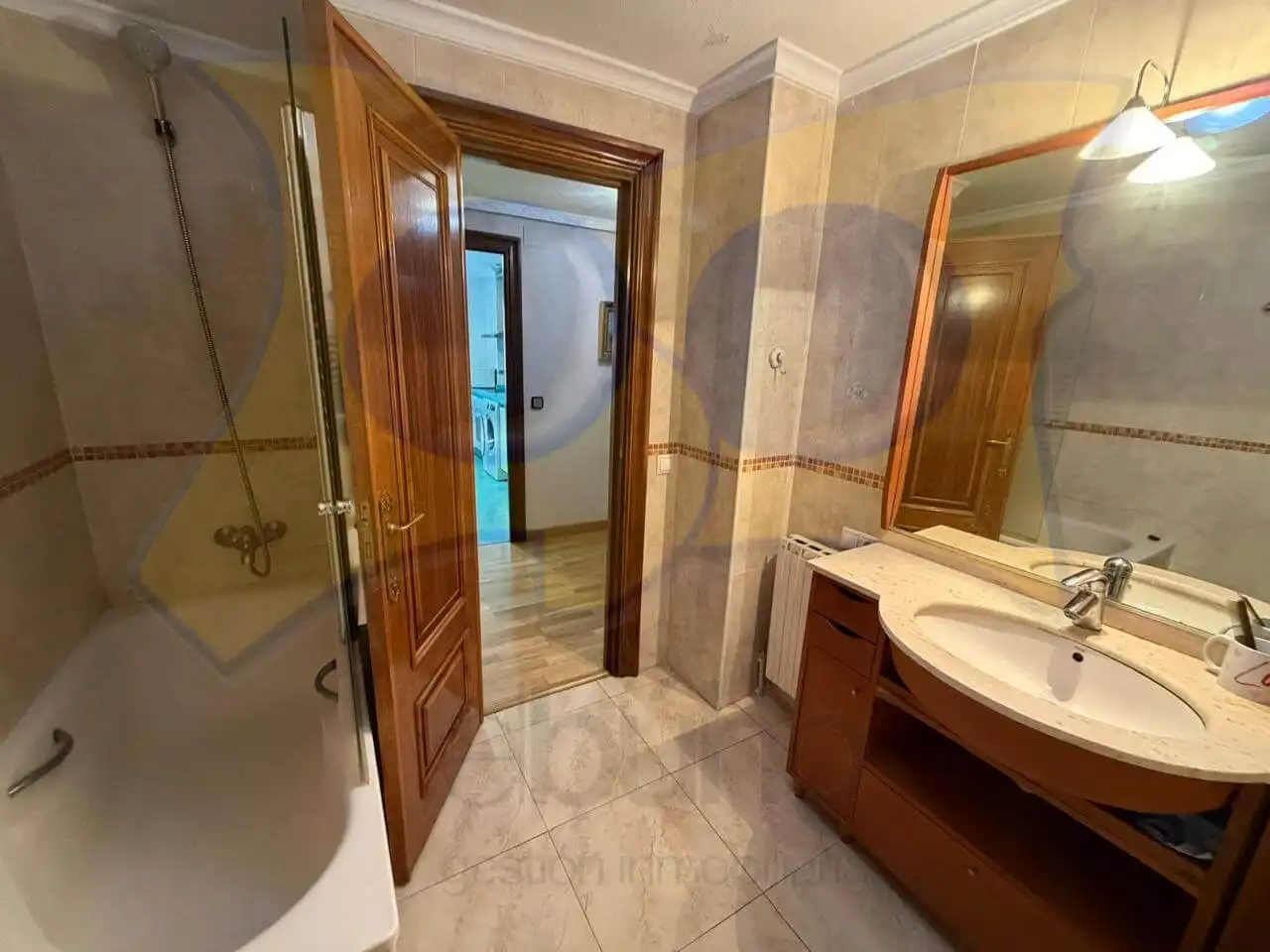 Baño de Piso en venta en Salamanca con Amueblado