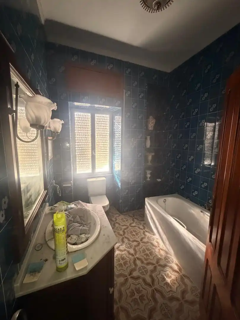 Bathroom of Houses for sale in Morón de la Frontera