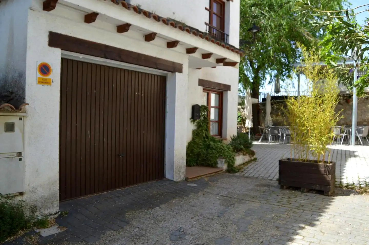 Vista exterior de Casa adosada en venda en Olmeda de las Fuentes amb Calefacció i Jardí privat