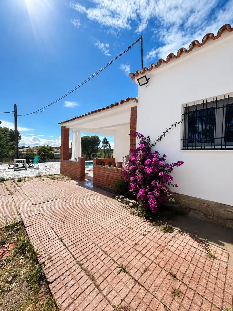 Terrace of Houses for sale in Arroyo de la Luz  with Air Conditioner, Private garden and Swimming Pool