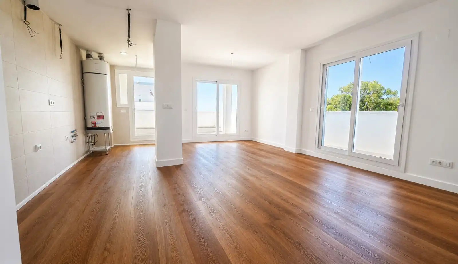Flat with pool for sale in El Juncal - Vallealto