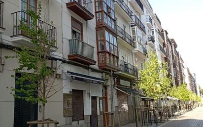 Vista exterior de Pis en venda en Santander amb Calefacció i Balcó