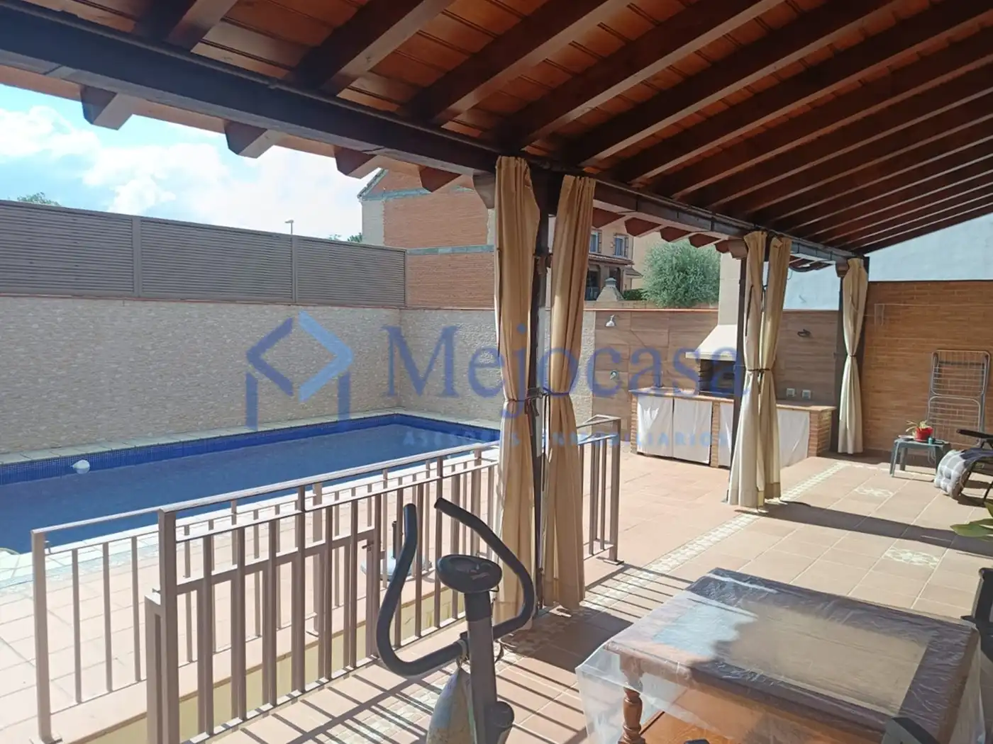Piscina de Casa o xalet en venda en Valdemoro amb Aire condicionat, Calefacció i Jardí privat