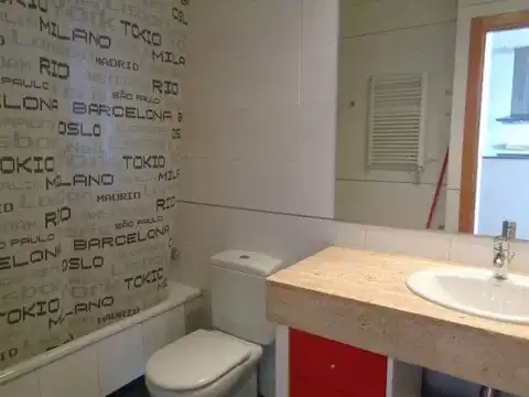 Bany de Pis en venda en Barcelona amb Aire condicionat i Calefacció