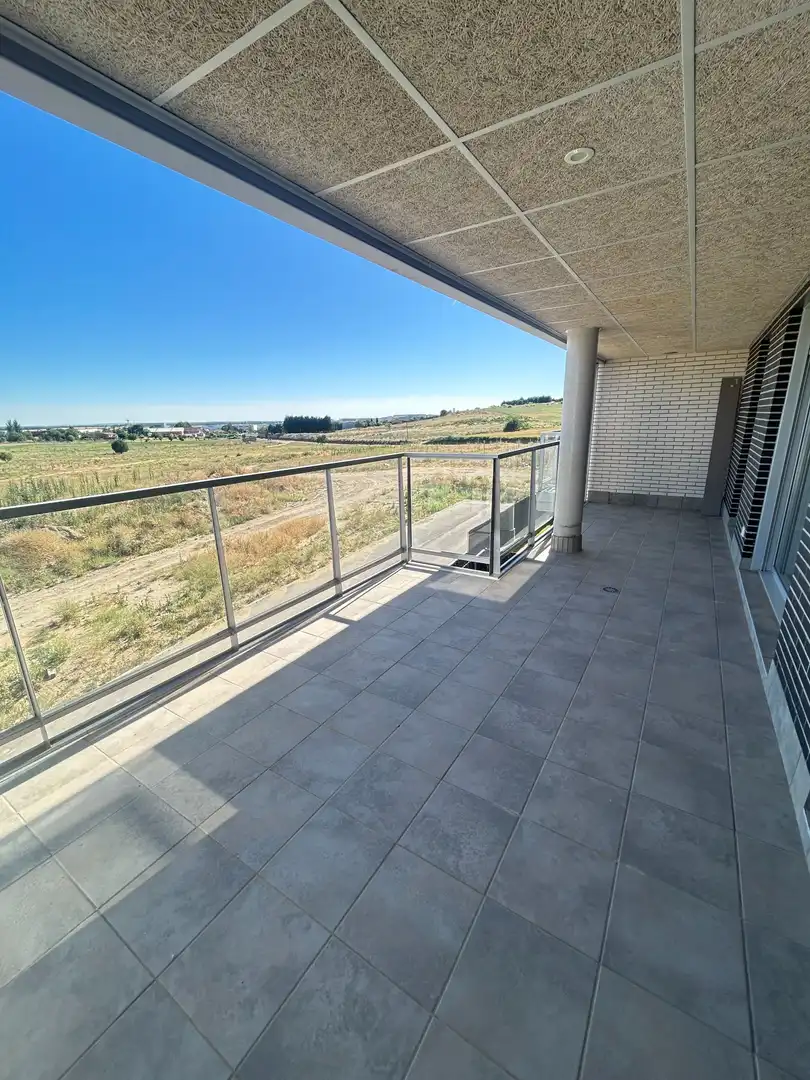 Terraza de Piso de alquiler en Cistérniga con Calefacción, Terraza y Piscina comunitaria