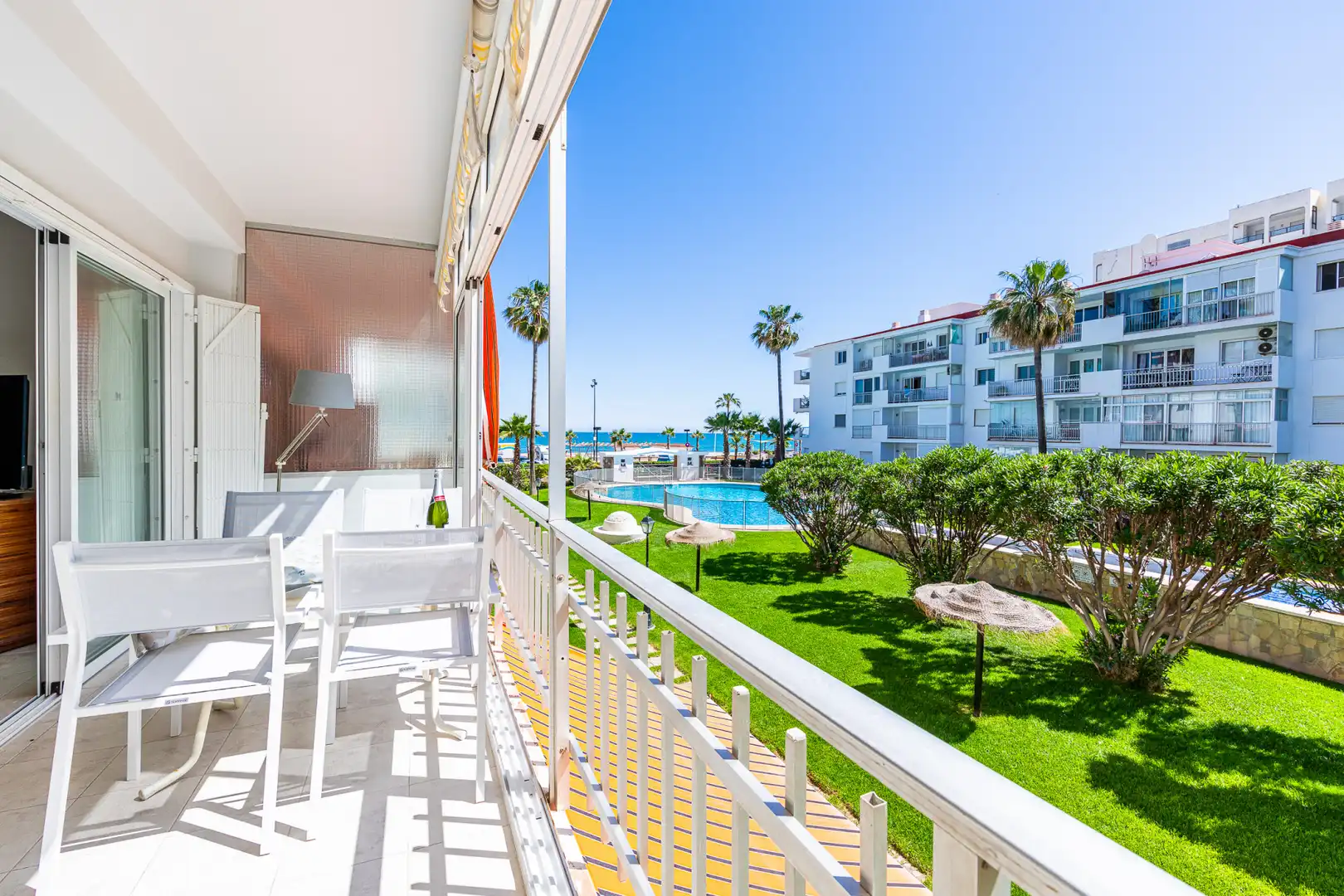 Terraza de Apartamento en venta en Fuengirola con Aire acondicionado, Terraza y Piscina