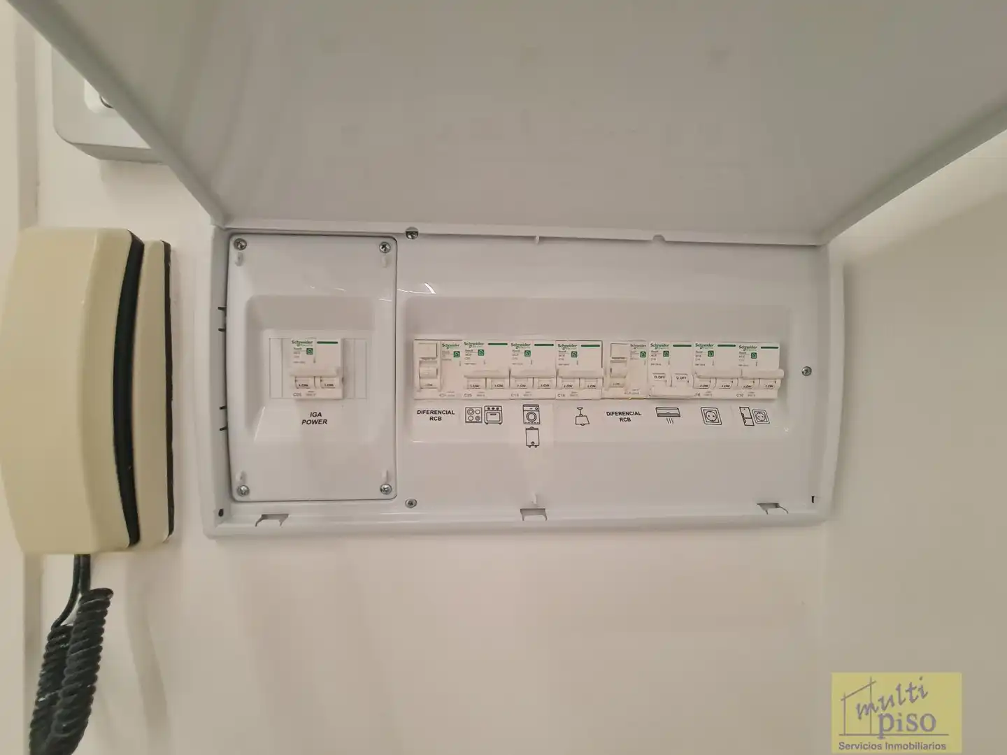 Piso en venta en Can Serra - Pubilla Cases