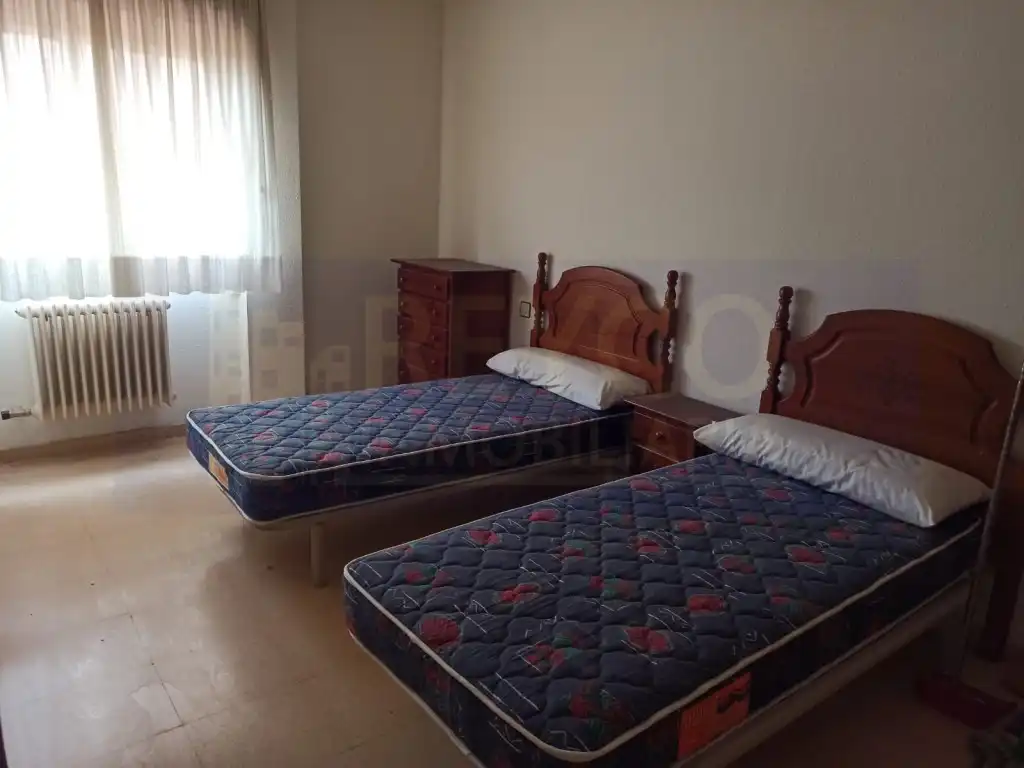 Dormitori de Pis en venda en Baños de Río Tobía amb Terrassa