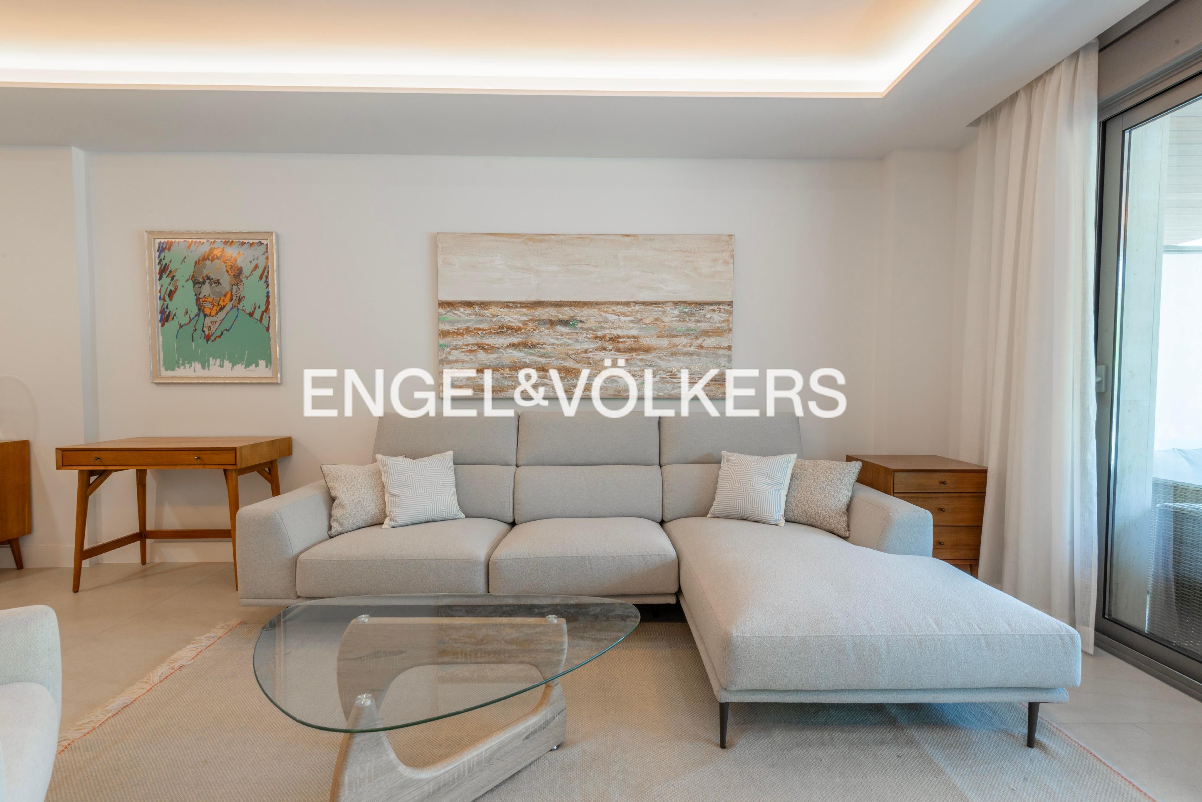 Sala d'estar de Apartament de lloguer en Pozuelo de Alarcón amb Aire condicionat, Calefacció i Terrassa