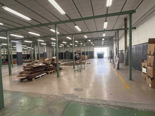 Nave industrial en Alquiler en Can Feu