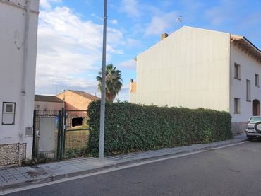 Terreny rústic en venda a Calle Escoles
