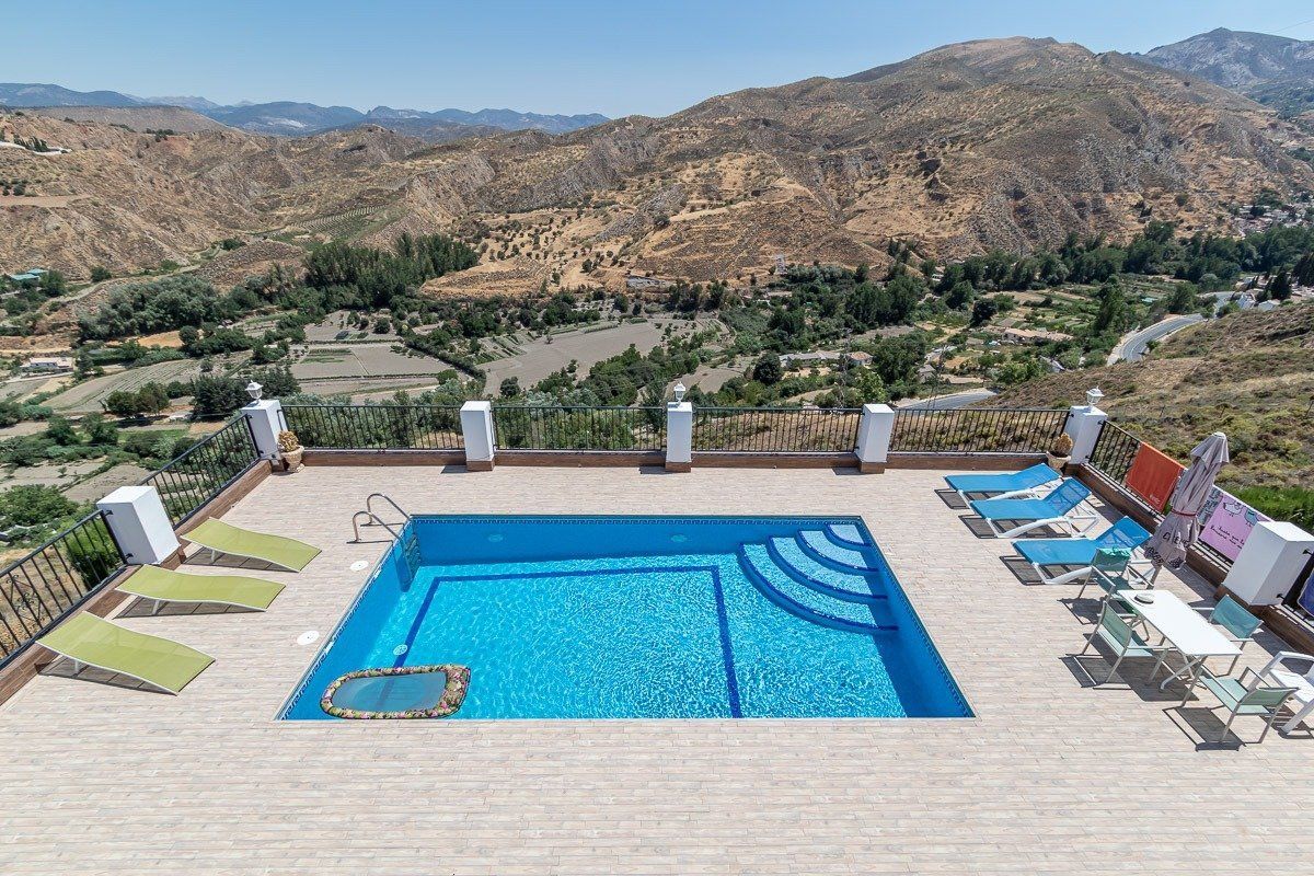 Swimming pool of House or chalet for sale in Monachil  with Air Conditioner, Heating and Terrace