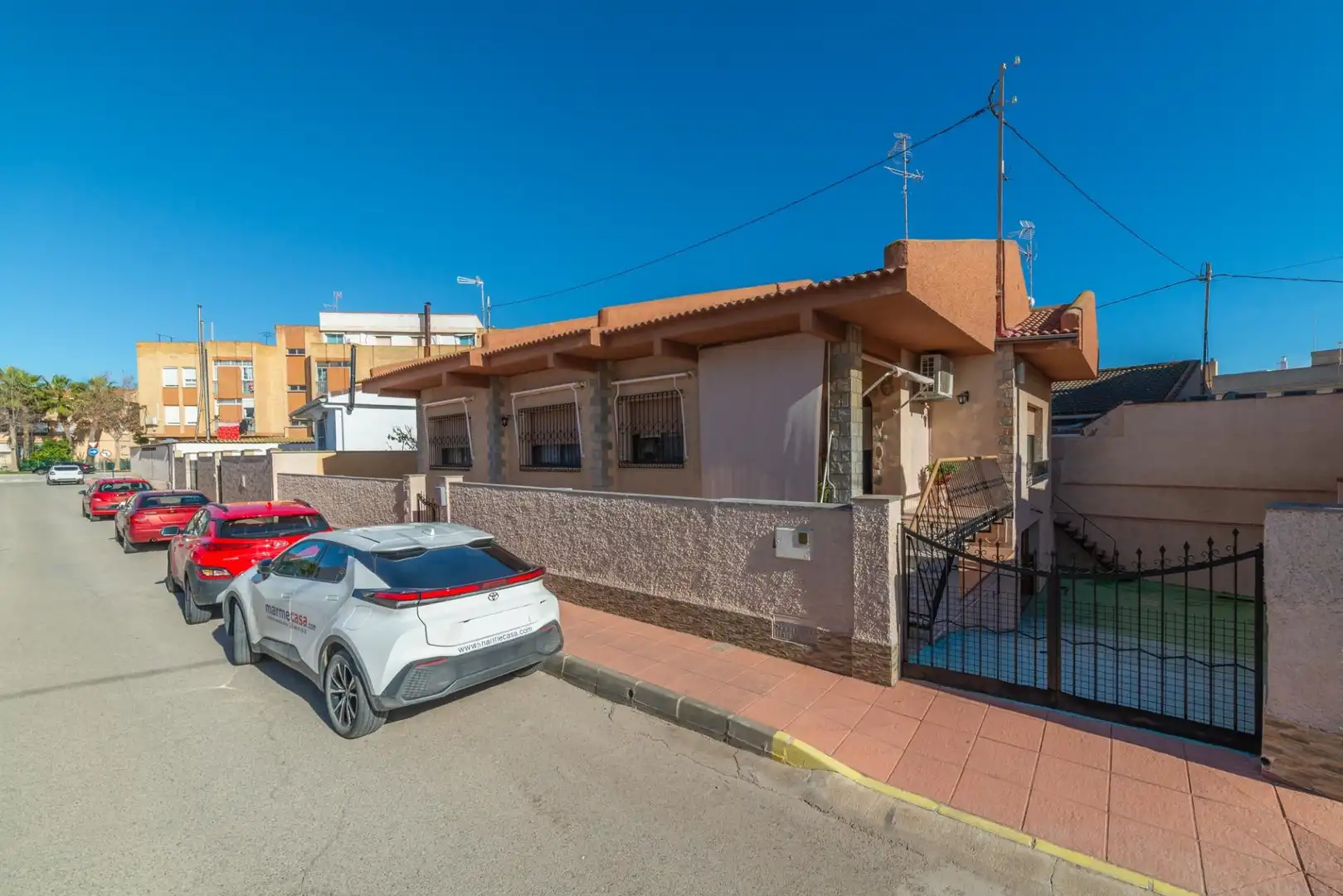 Chalet en venta en Santiago de la Ribera