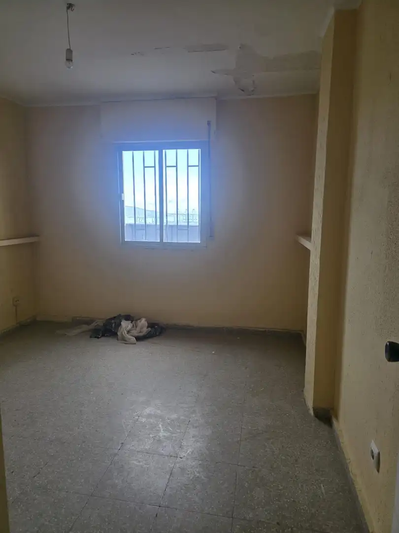 Schlafzimmer von Dachboden zum Verkauf in Algeciras