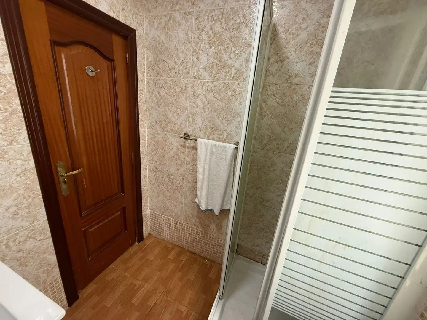 Badezimmer von Wohnung zum Verkauf in Madrid mit Heizung, Terrasse und Abstellraum