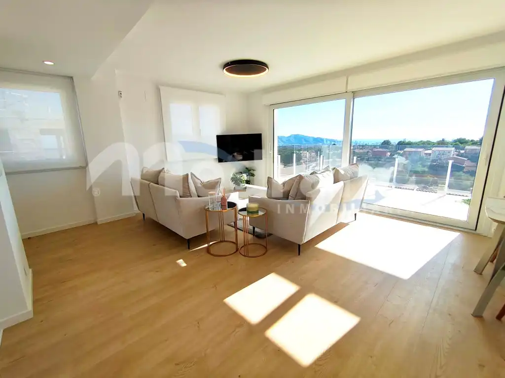 Sala de estar de Casa o chalet en venta en La Nucia con Aire acondicionado y Balcón