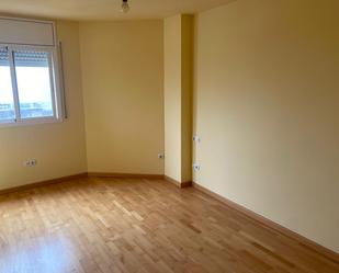 Bedroom of Single-family semi-detached for sale in Torrebesses  with Heating, Parquet flooring and Oven