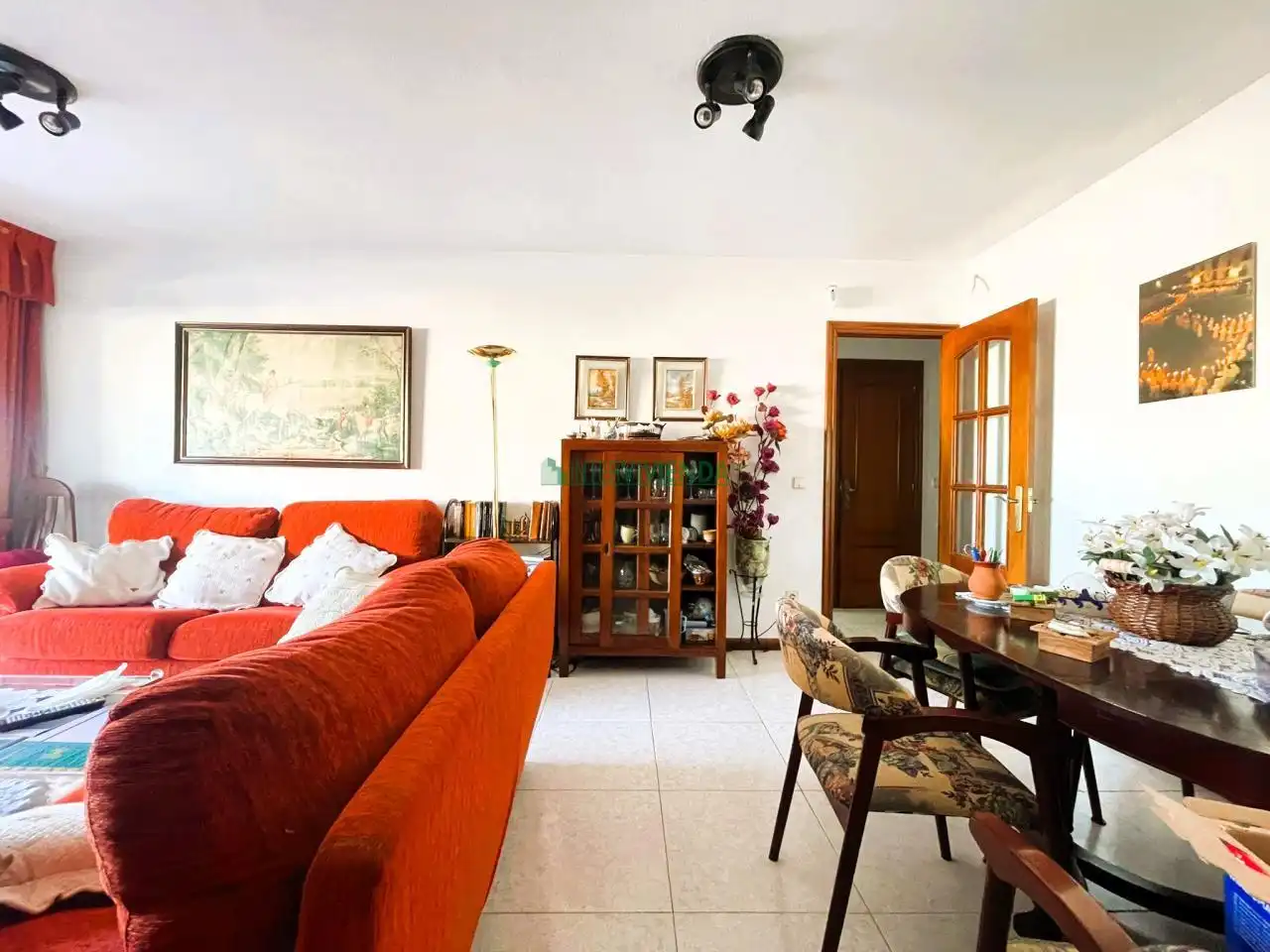 Sala de estar de Planta baja en venta en Nigrán con Terraza, Trastero y Balcón