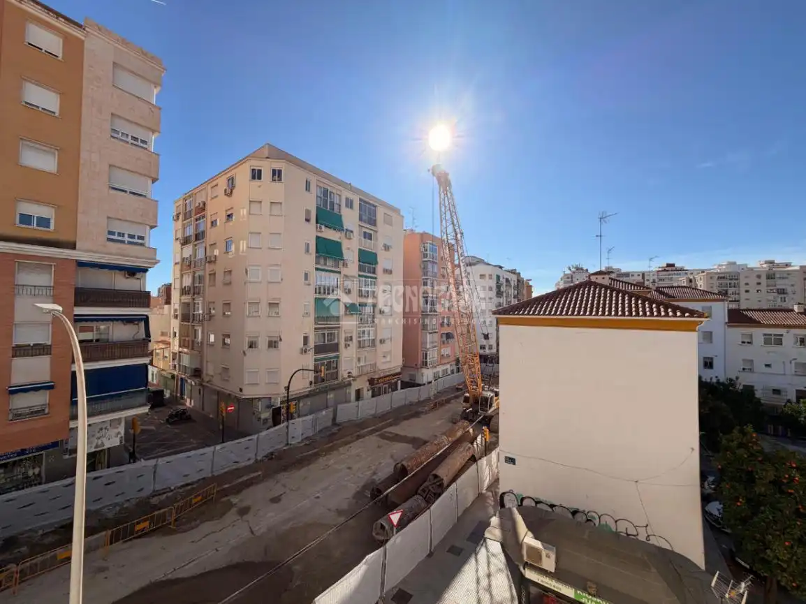 Vista exterior de Piso en venta en Málaga con Balcón