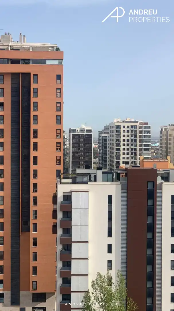 Exterior view of Flat for sale in Valencia  with Air Conditioner, Furnished and Oven