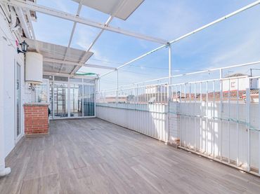 Piso con ascensor en venta en Calle Calle Arabial