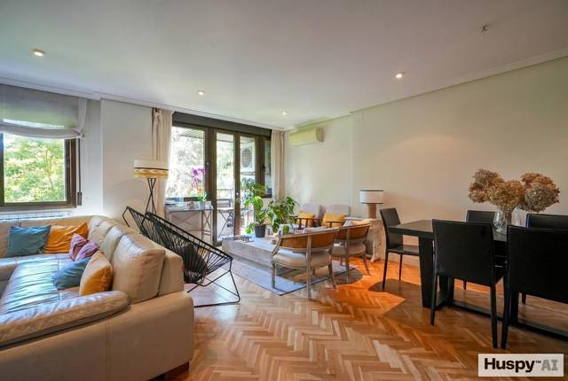 Piso en Venta en Calle de Nuria en Mirasierra