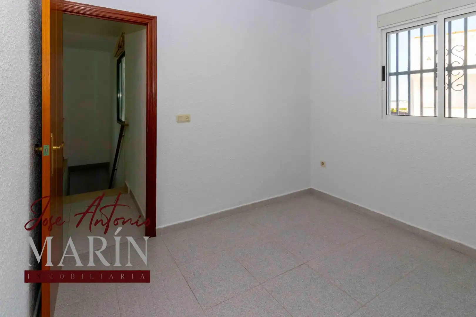 Bedroom of Houses for sale in Valdelacalzada