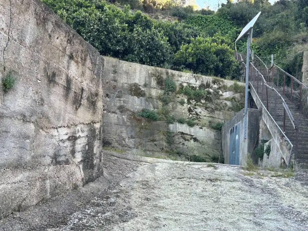Vista exterior de Finca rústica en venda en Oliva amb Moblat