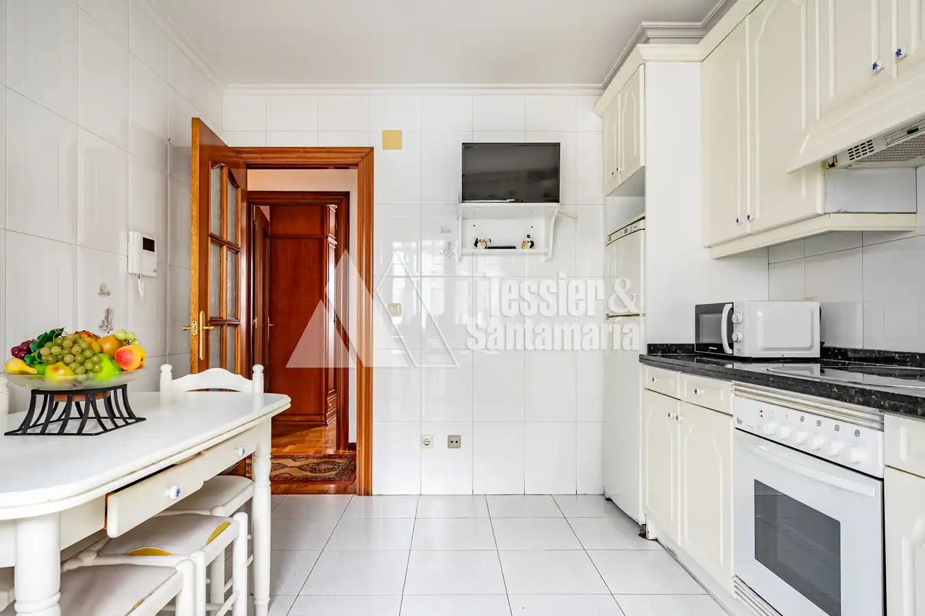 Cocina de Piso en venta en Gijón  con Calefacción, Trastero y Amueblado