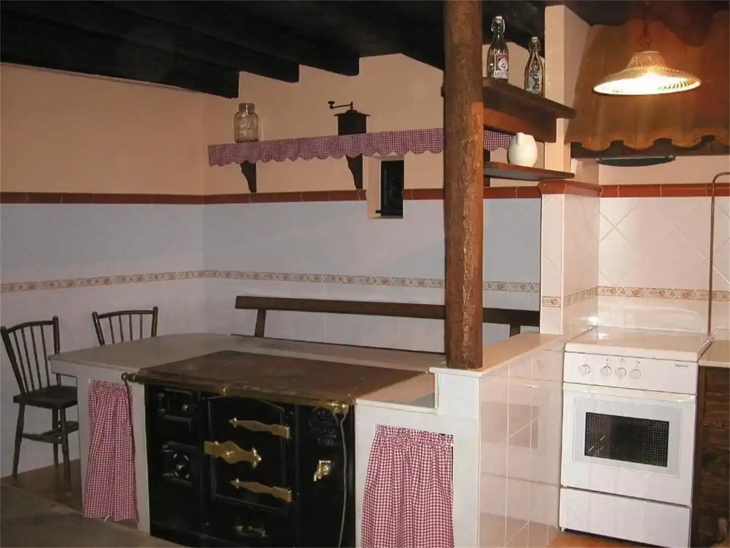 Cocina de Piso en venta en Silleda con Jardín privado, Parquet y Amueblado