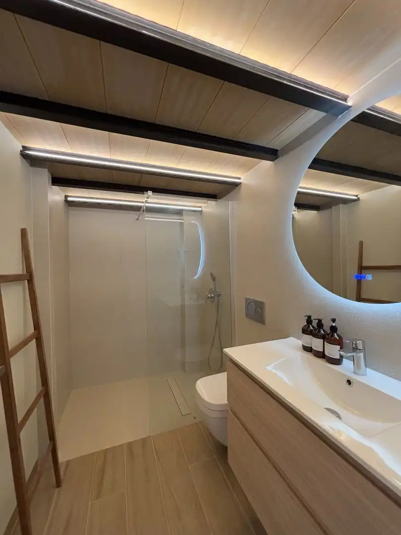 Baño de Dúplex de alquiler en L'Alfàs del Pi con Aire acondicionado, Trastero y Amueblado