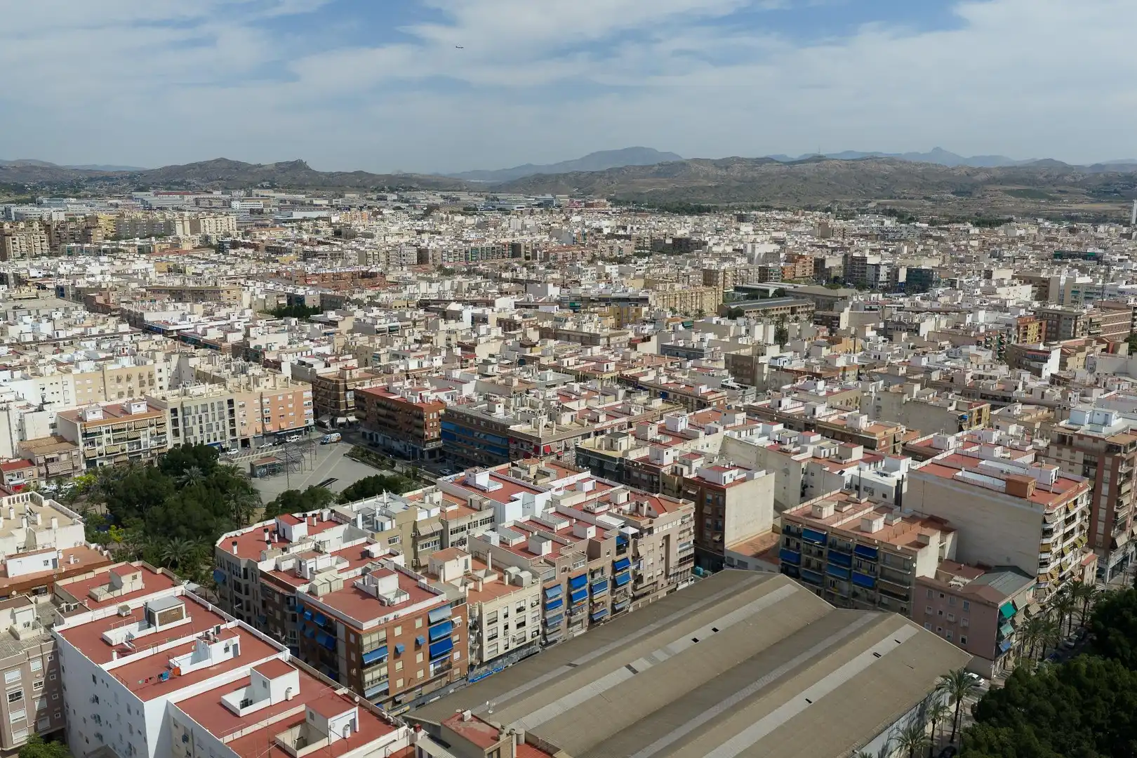Vista exterior de Pis en venda en Elche / Elx amb Balcó