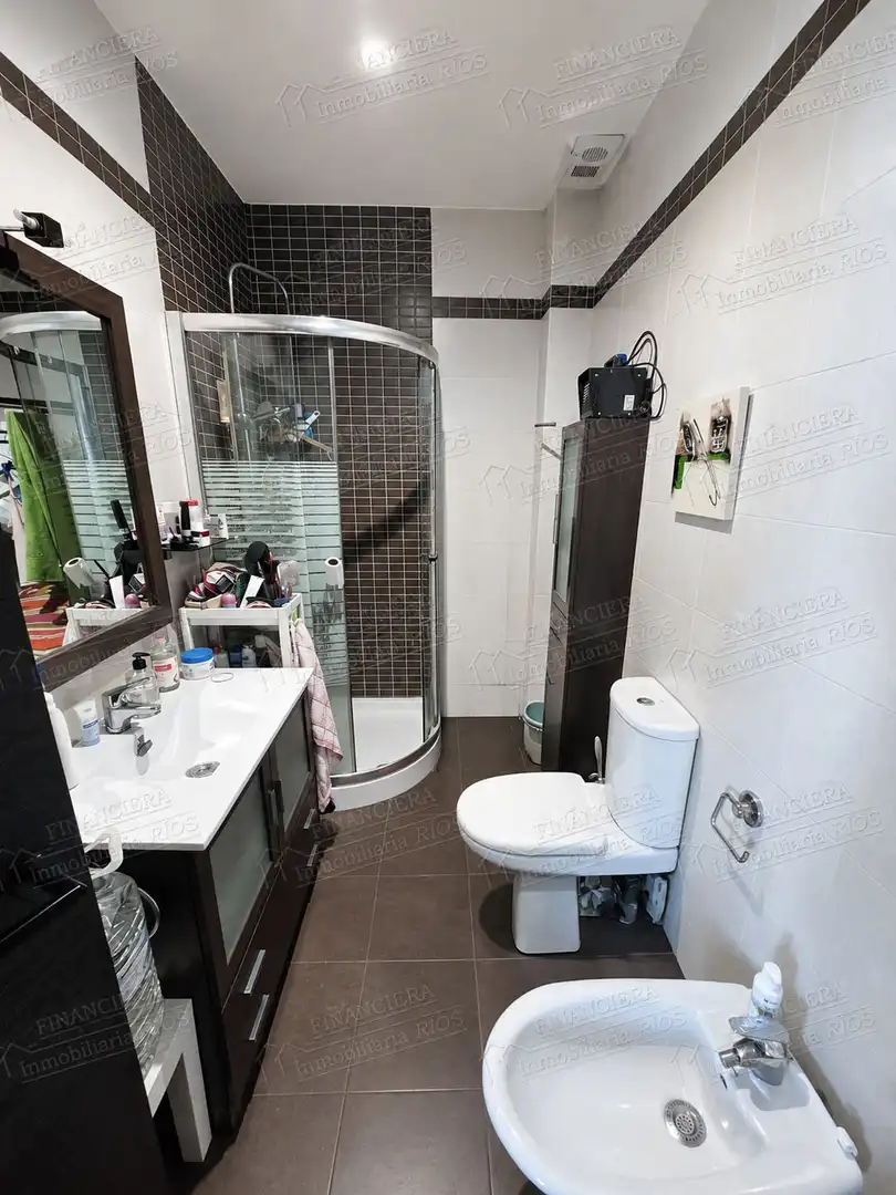 Badezimmer von Wohnungen zum Verkauf in Alcalá de Guadaira mit Klimaanlage und Abstellraum