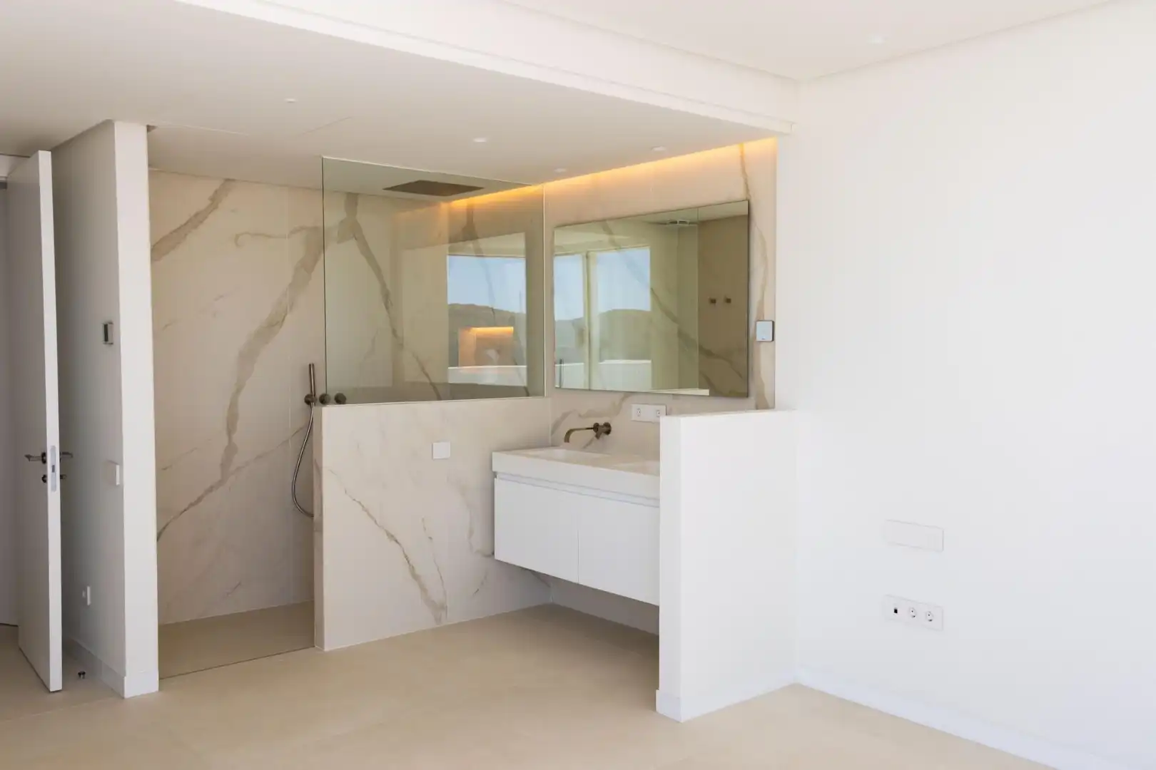Appartement compact avec piscine à vendre à La Mairena, imagen 36