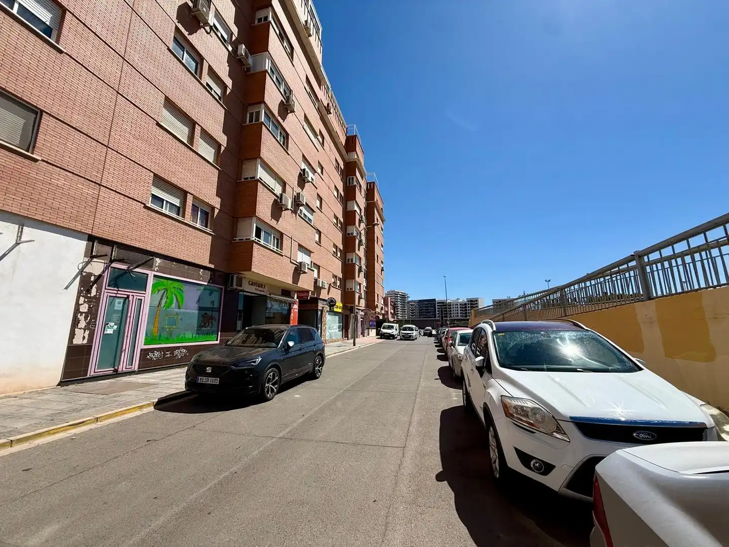 Vista exterior de Local de lloguer en Almería