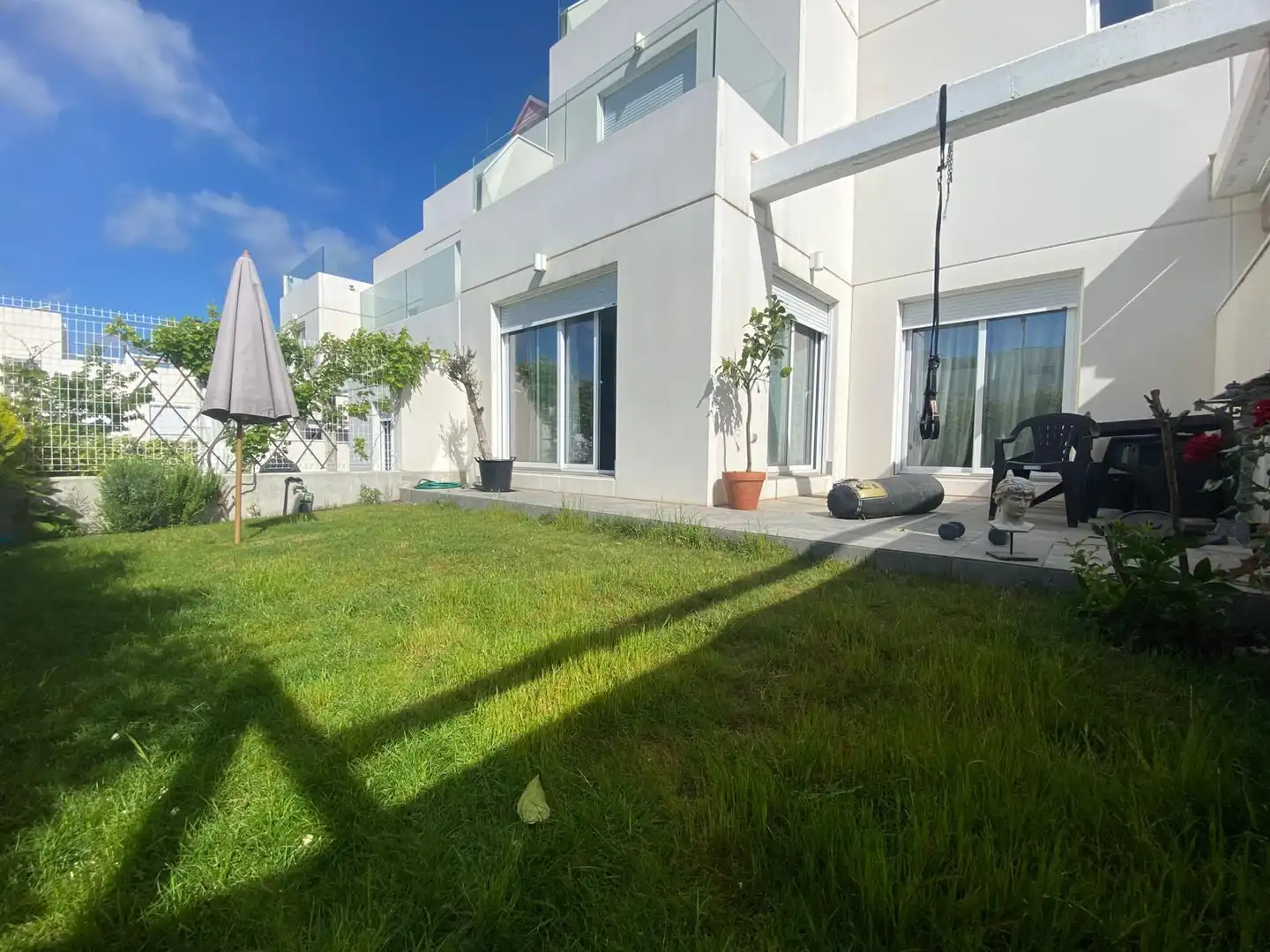 Terraza de Casa adosada en venta en Tres Cantos con Calefacción, Terraza y Piscina comunitaria