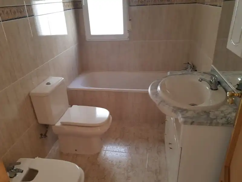 Bathroom of Flat for sale in Talayuela  with Private garden, Terrace and Furnished