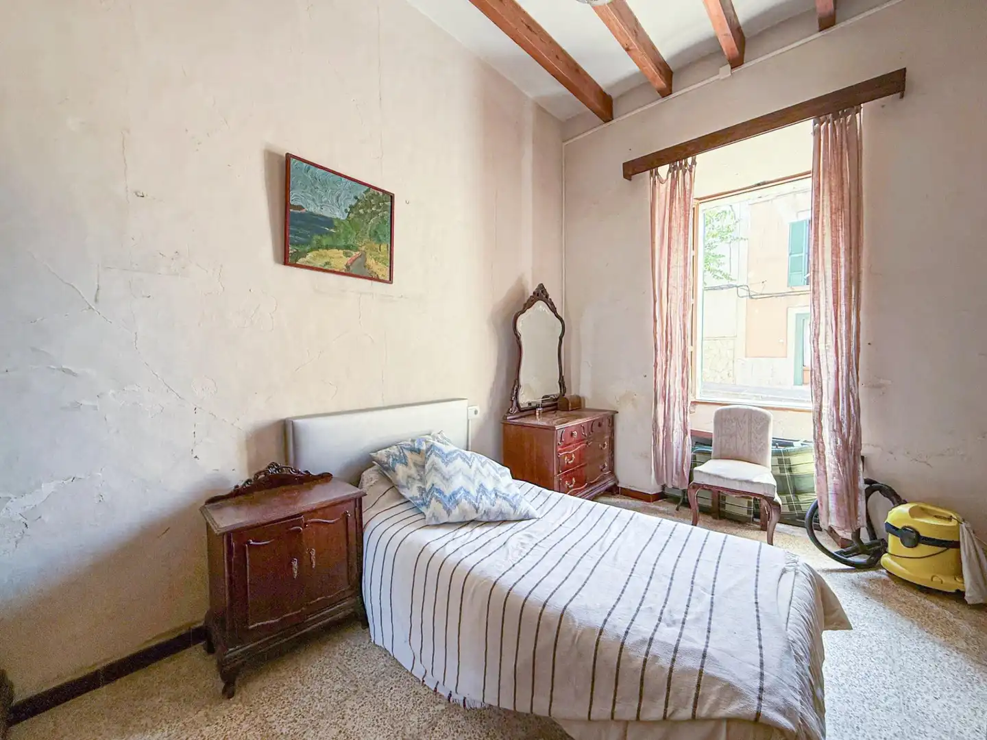 Dormitori de Casa adosada en venda en Consell amb Jardí privat i Terrassa