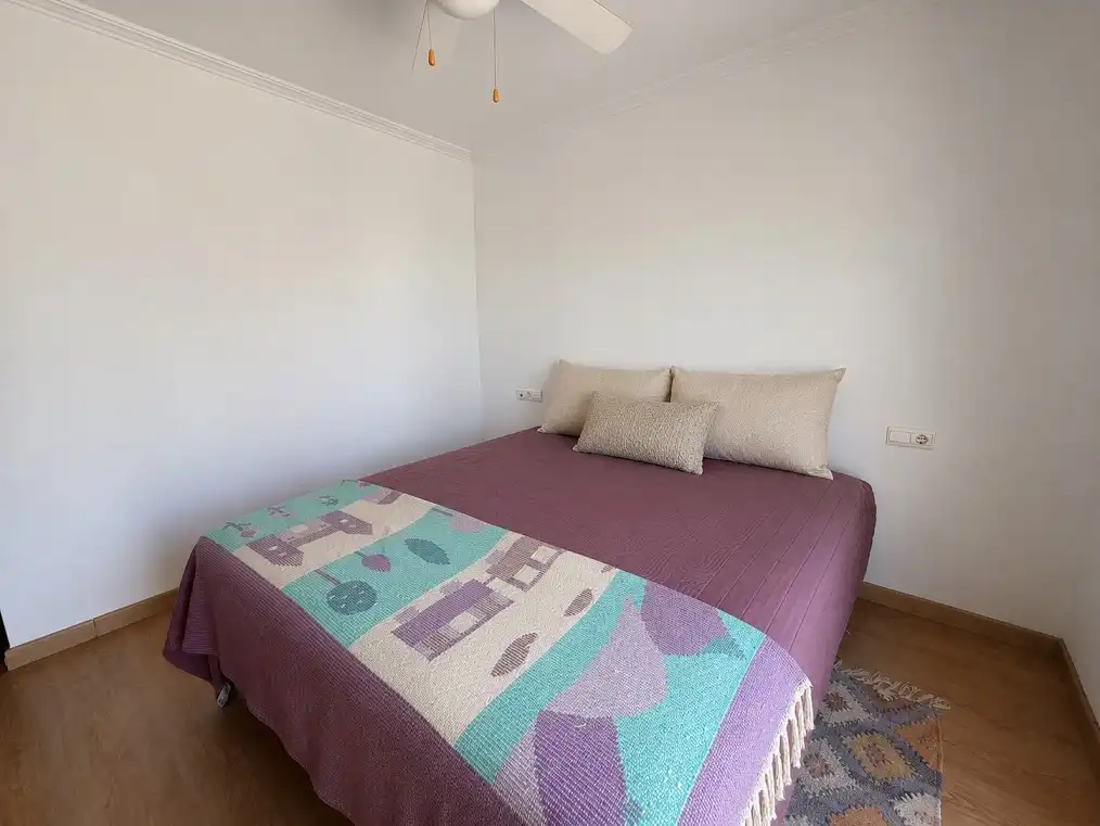 Habitación de Casa adosada en venta en Santa Pola con Terraza y Piscina comunitaria