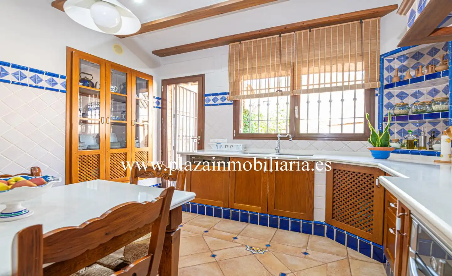 Kitchen of Houses for sale in Lucena
