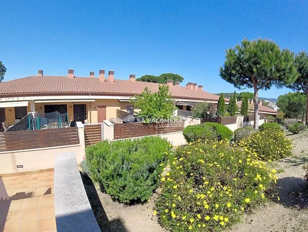 Houses for sale in Santa Clotilde