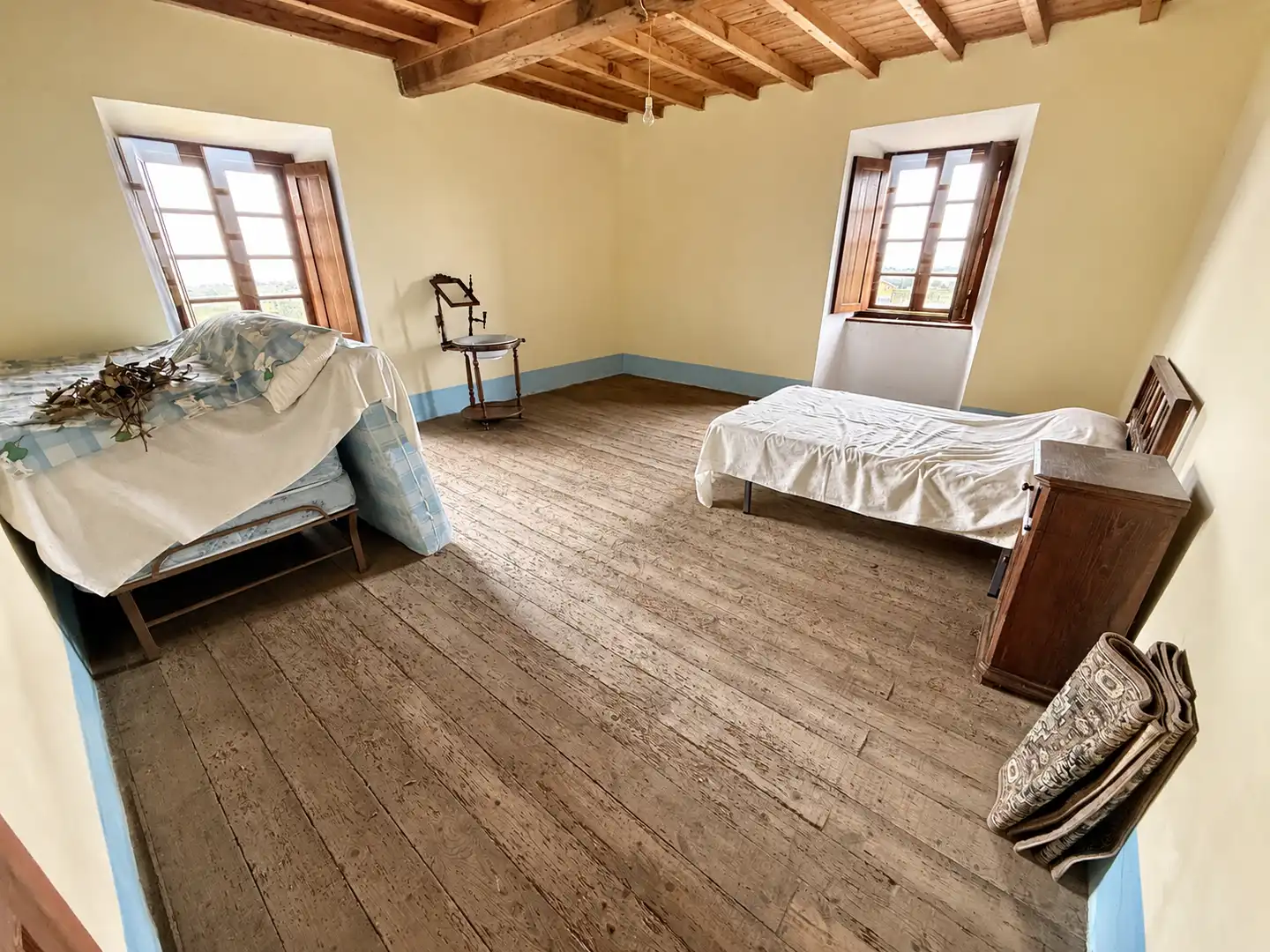 Dormitori de Casa o xalet en venda en Coaña amb Jardí privat, Traster i Moblat