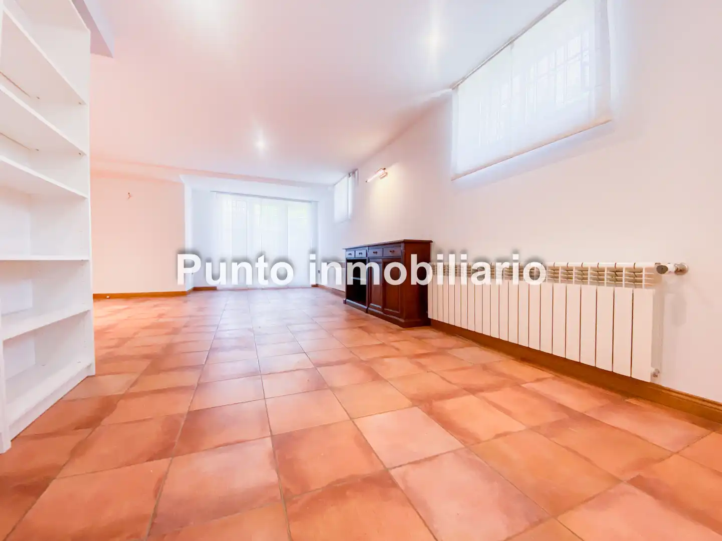 Casa adosada de alquiler en Valladolid con Aire acondicionado, Calefacción y Jardín privado