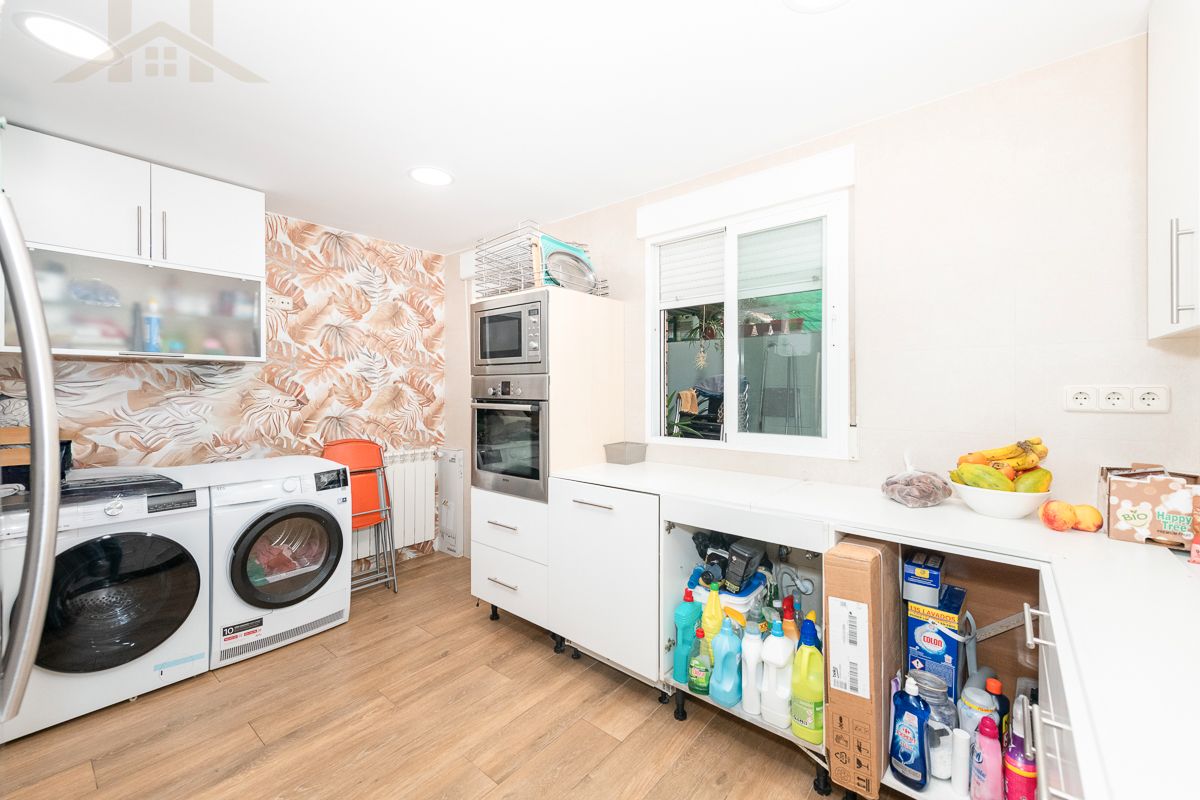 Kitchen of Flat for sale in San Sebastián de los Reyes  with Storage room